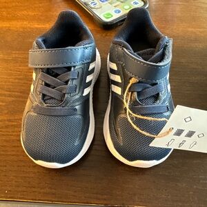 Adidas Falcon Toddler Size 4. Brand new